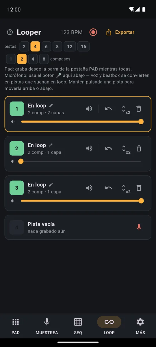 Pestaña LOOP de PadLoop: tres pistas de 2 compases en loop, cada una con volumen, silencio, deshacer y borrar, y una pista vacía lista para el micrófono